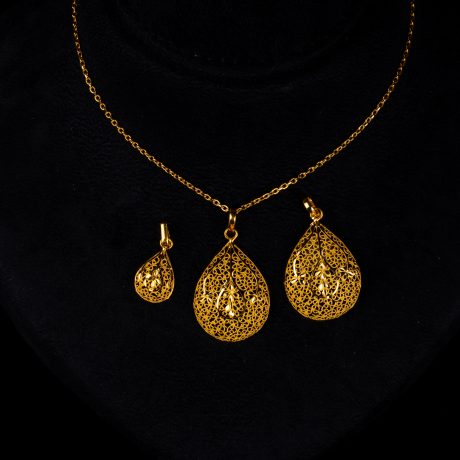 Bahraini Lockets